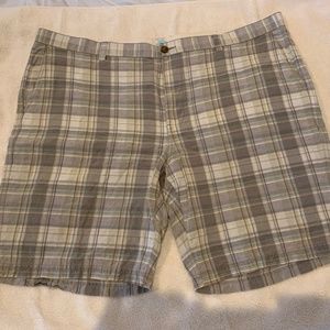 Tommy Bahama plaid linen blend shorts size 44